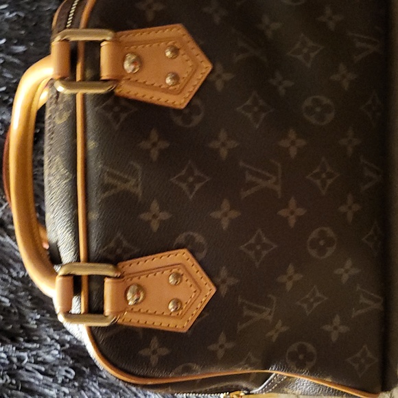 LOUIS VUITTON 🎀 EXCELLENT CONDITION 🩵DISCONTINUED 💄**MANHATTAN PM**💄 - Picture 8 of 14